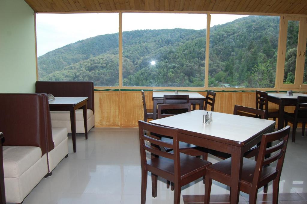 Natureraga Fernhill Resort Chail Buitenkant foto