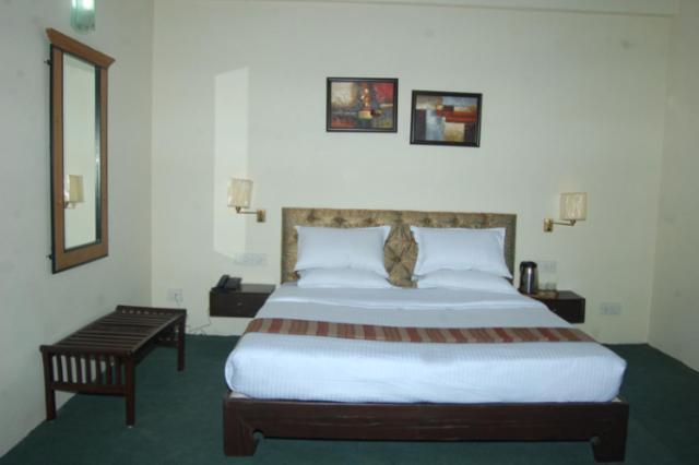 Natureraga Fernhill Resort Chail Kamer foto