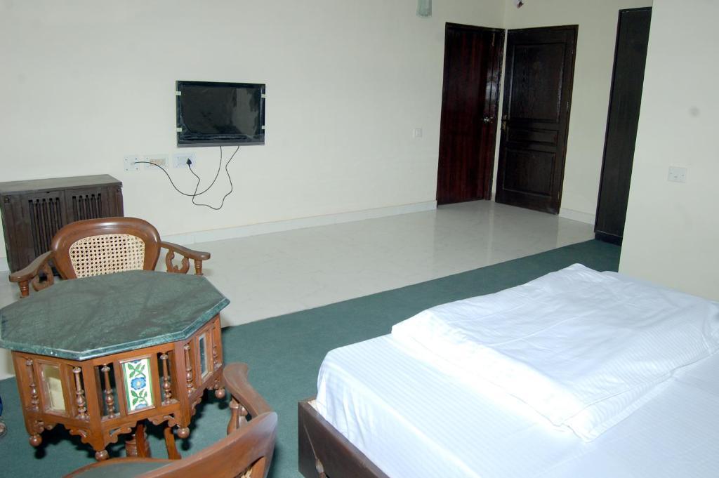 Natureraga Fernhill Resort Chail Buitenkant foto