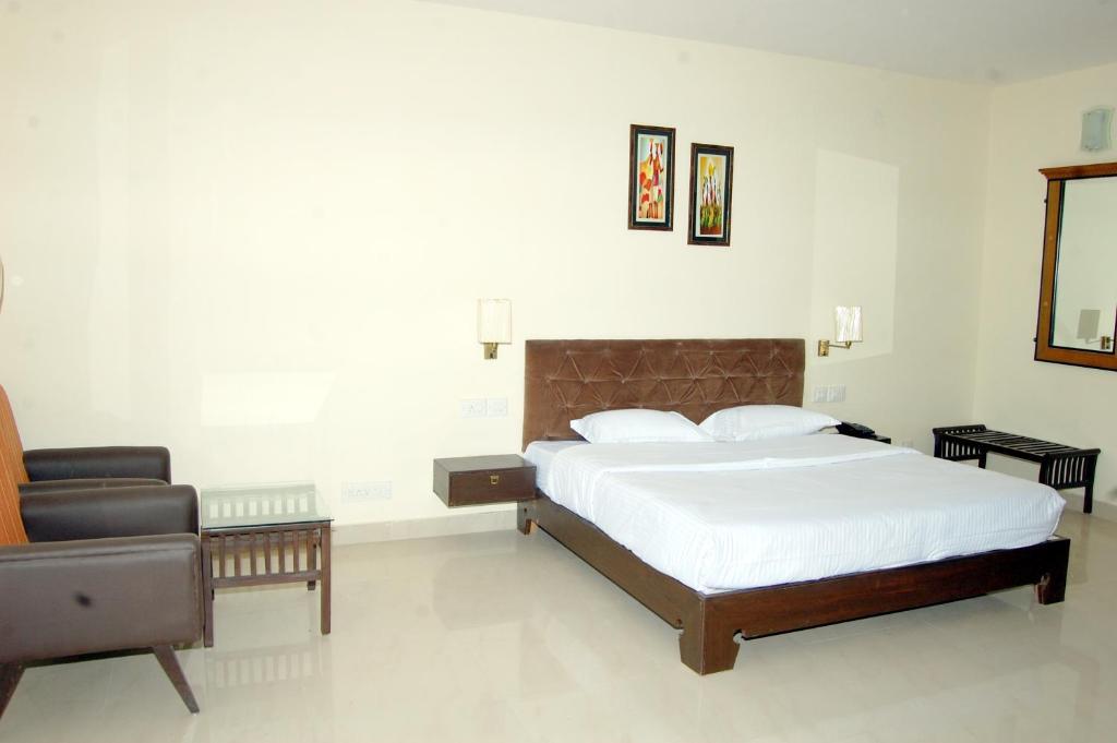Natureraga Fernhill Resort Chail Buitenkant foto