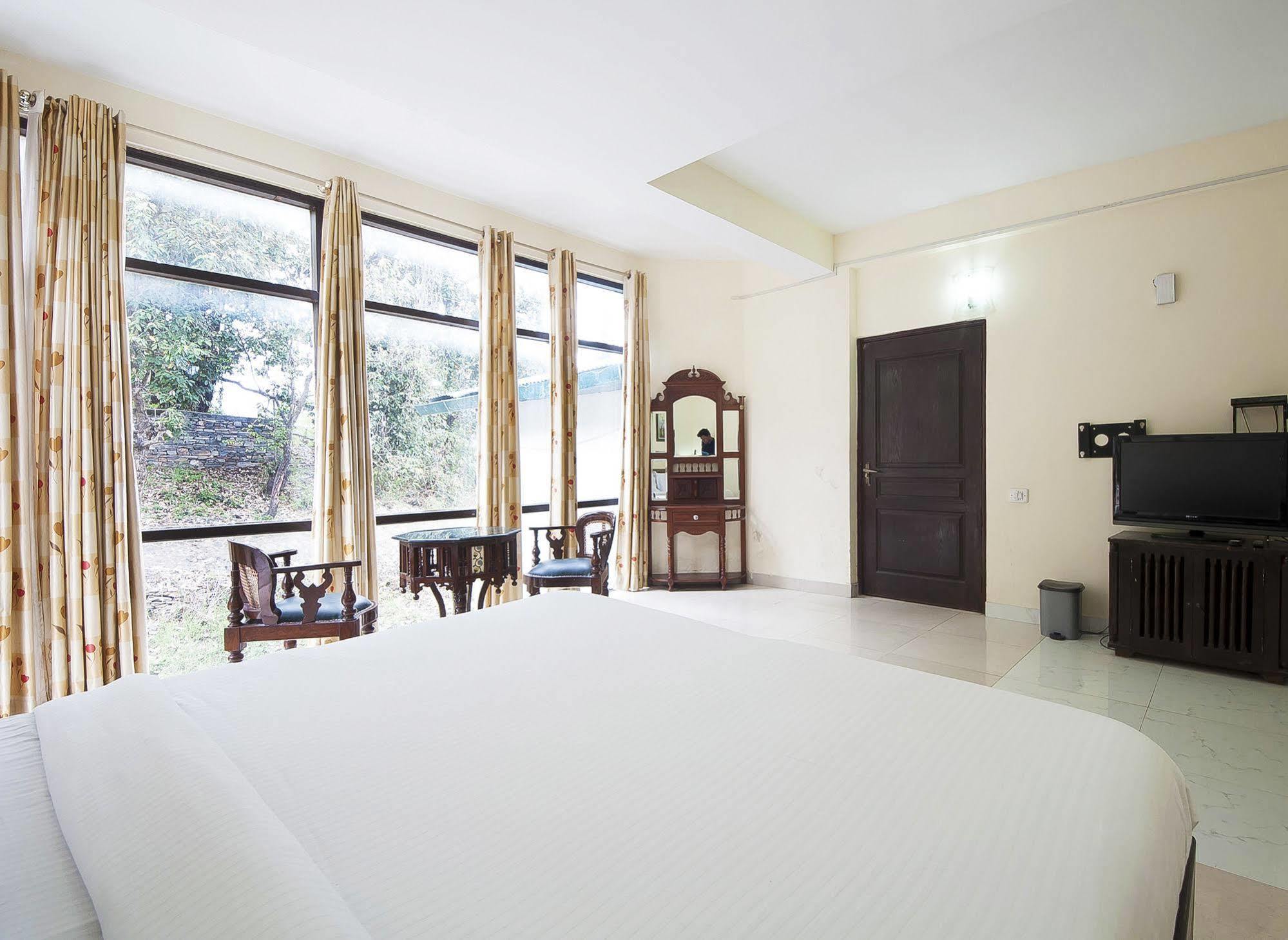 Natureraga Fernhill Resort Chail Buitenkant foto
