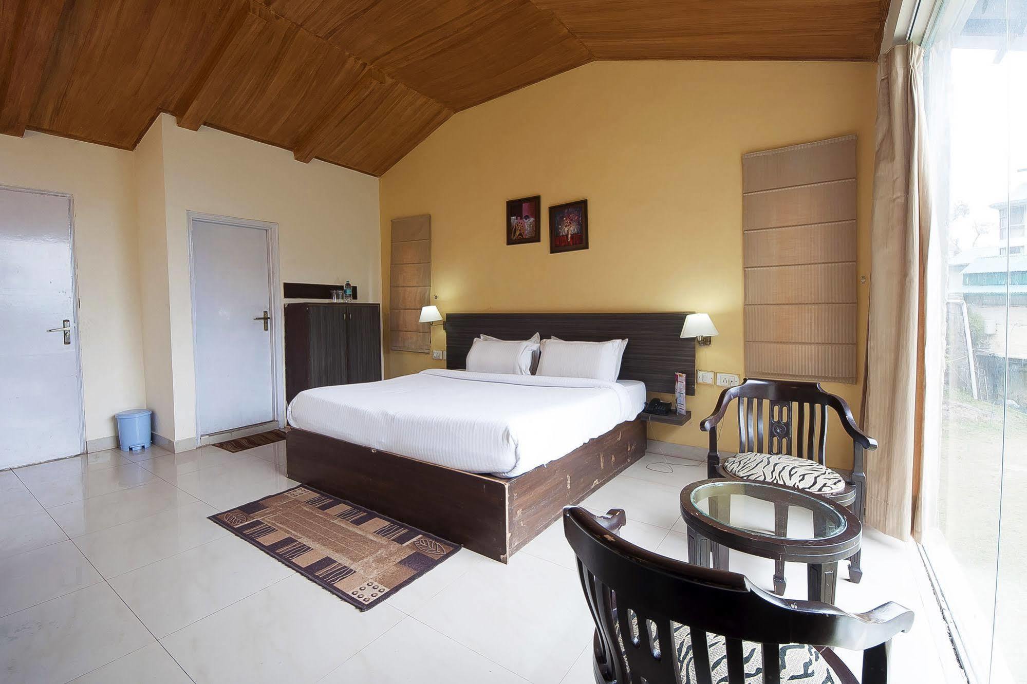 Natureraga Fernhill Resort Chail Buitenkant foto
