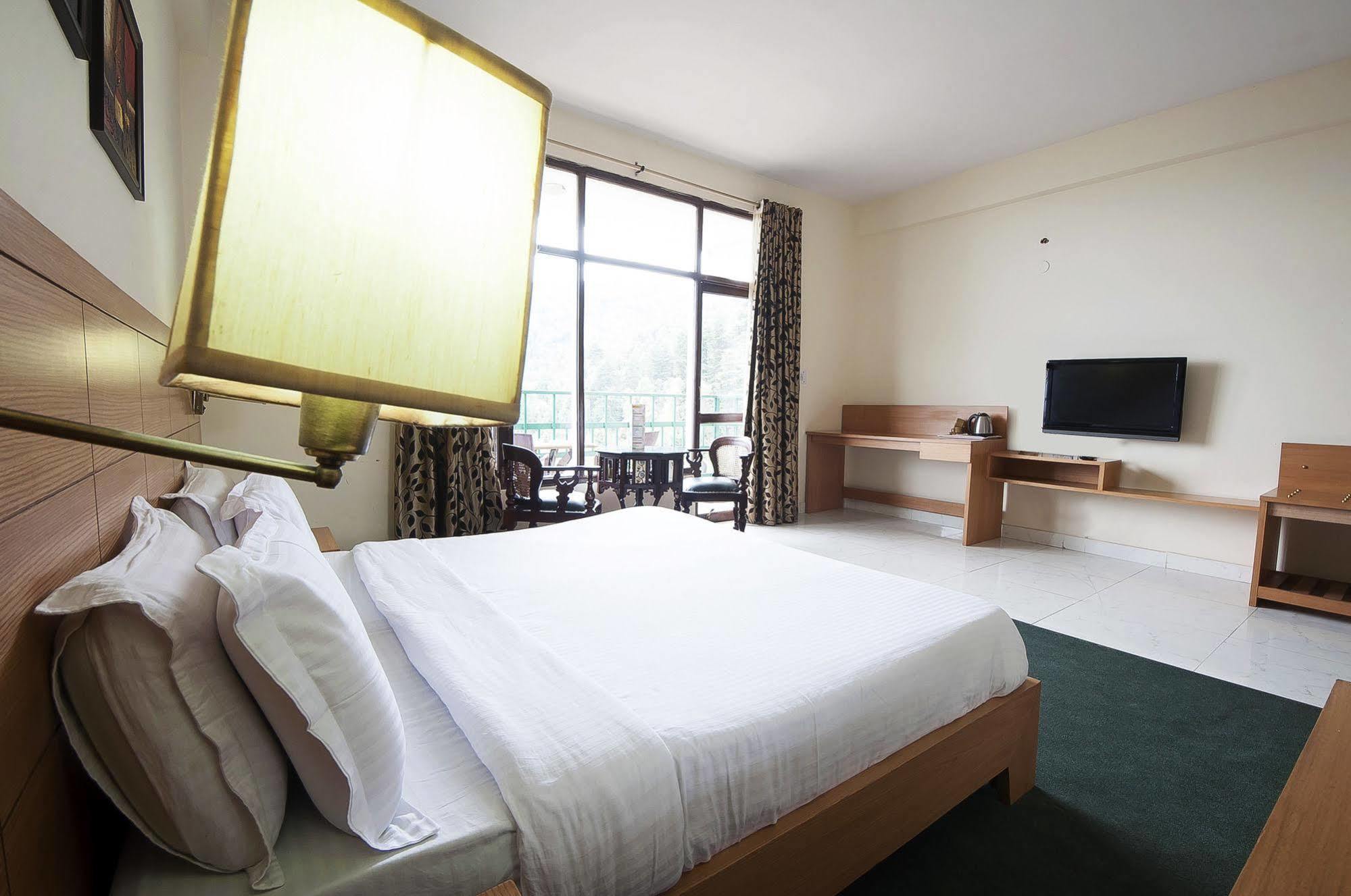 Natureraga Fernhill Resort Chail Buitenkant foto