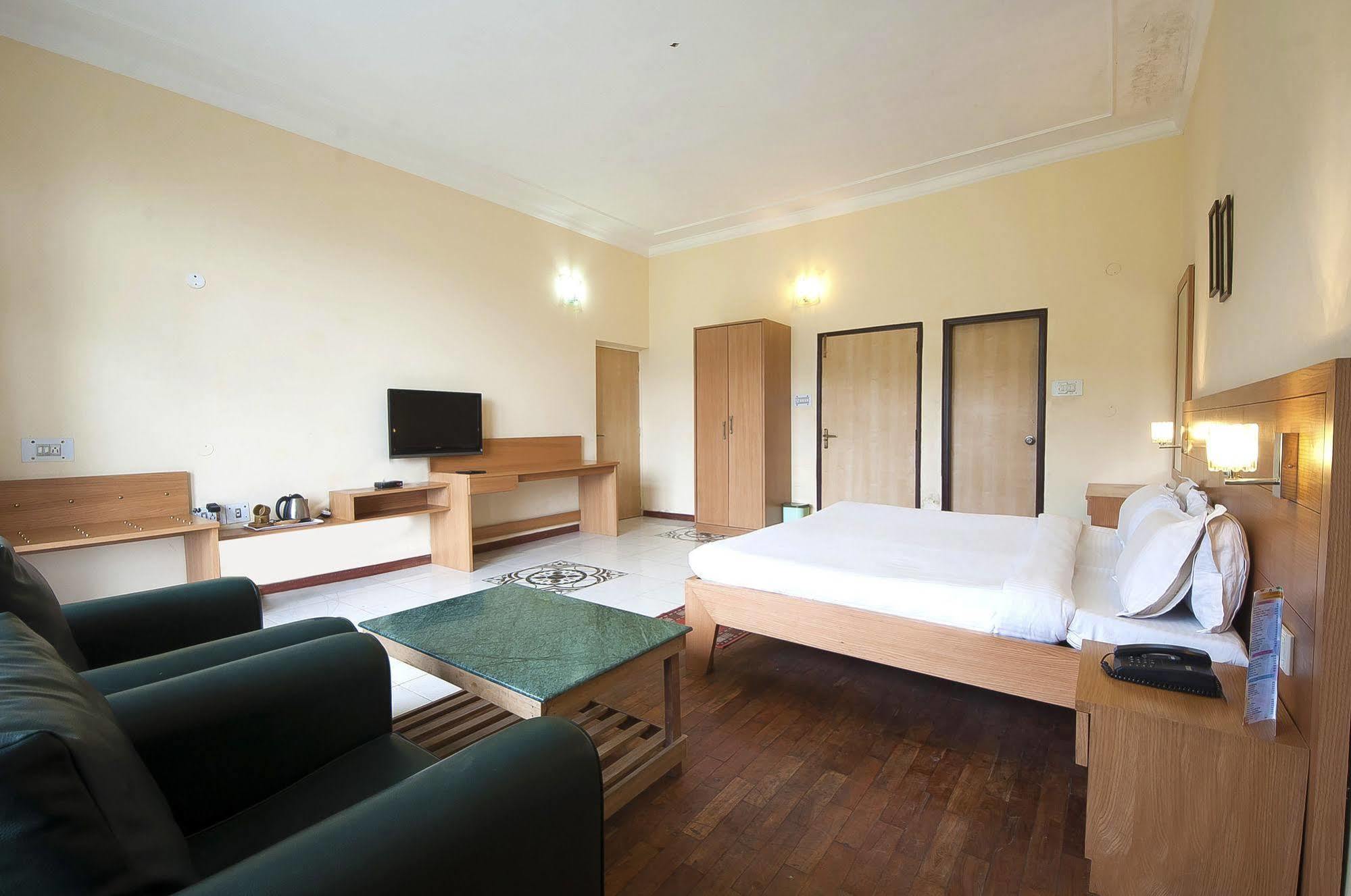 Natureraga Fernhill Resort Chail Buitenkant foto